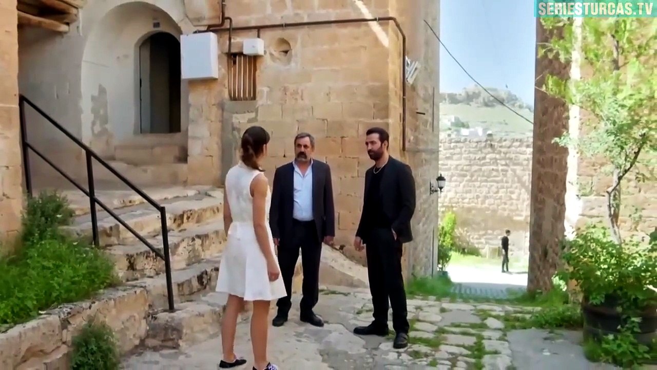 Uzak Sehir  Capitulo 25 Completo en Español Ciudad Lejana