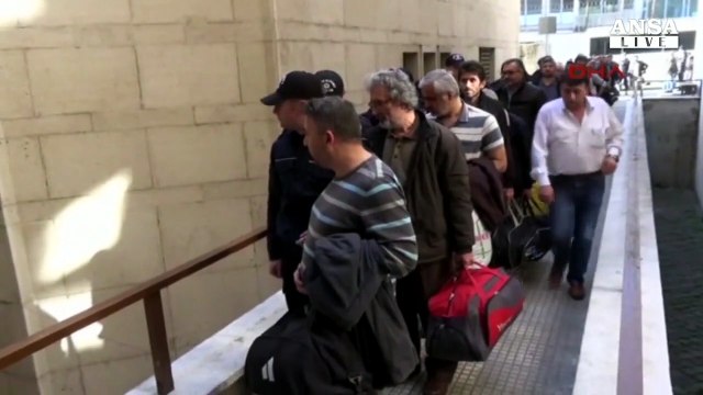 Turchia: maxi-blitz contro rete Gulen, oltre 800 arresti