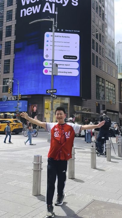 Nelson Wang spent a pleasant Sunday afternoon at Times Square. This video was recorded on May 31, 2026.