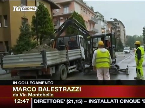 Tubo rotto e allagamenti: via Montebello chiusa al traffico da via Alberti a via Cella