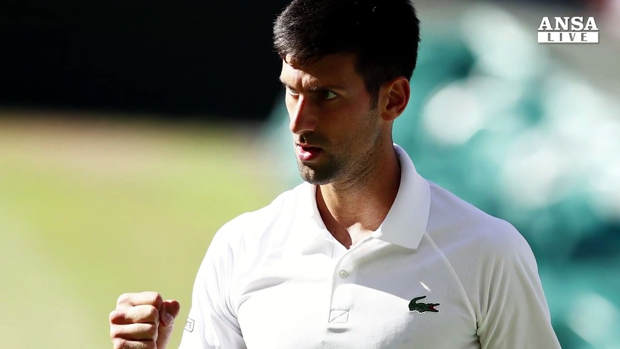 Federer e Djokovic agli ottavi a Wimbledon
