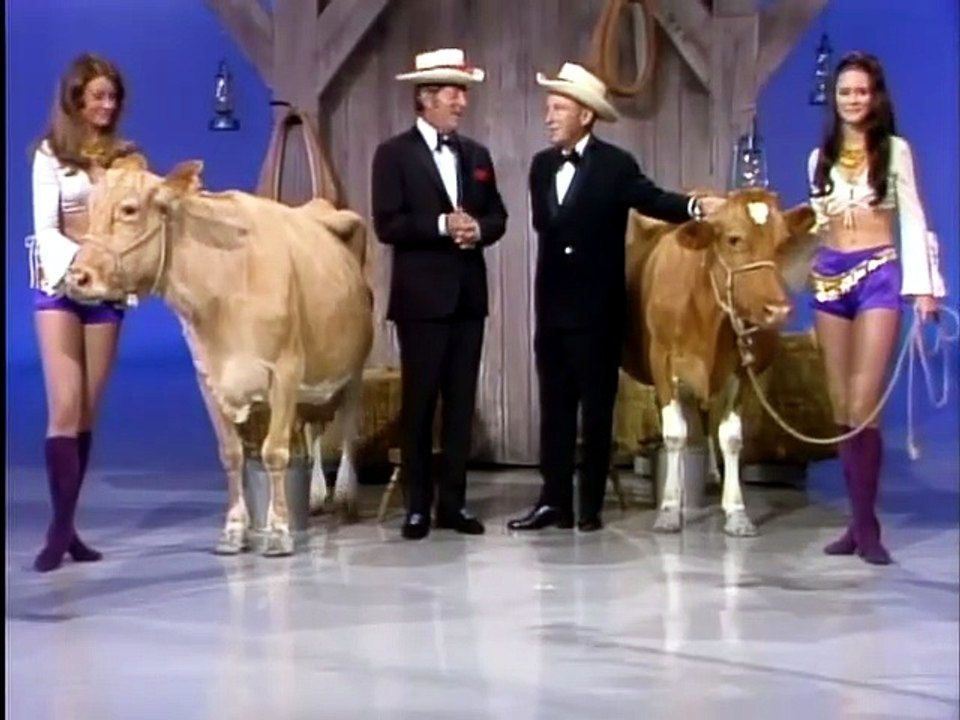 Bing Crosby & Dean Martin - Milking Cows