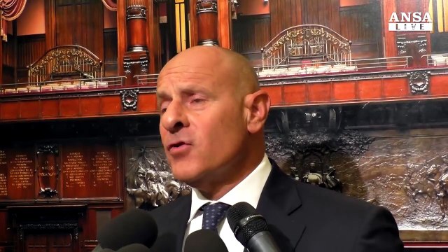 Rampelli: Fdi favorevole a vaccini, ma l'obbligo importo e' errore