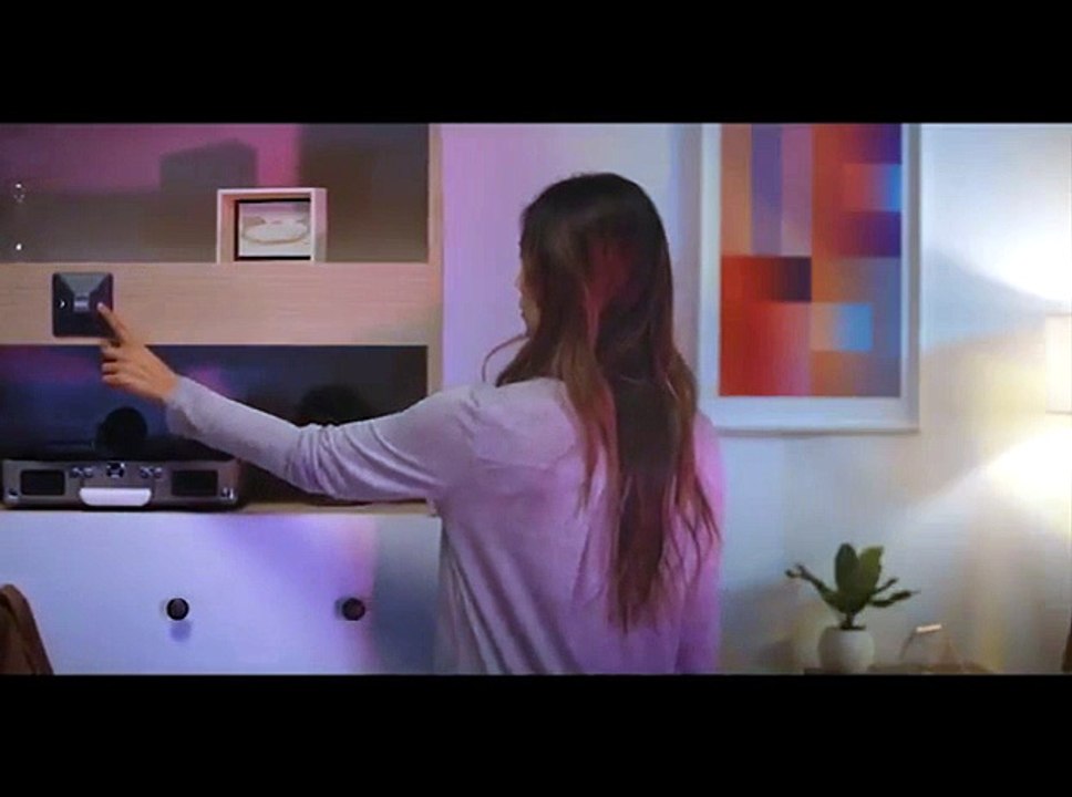 I mobili robot che trasformano la camera da letto in soggiorno