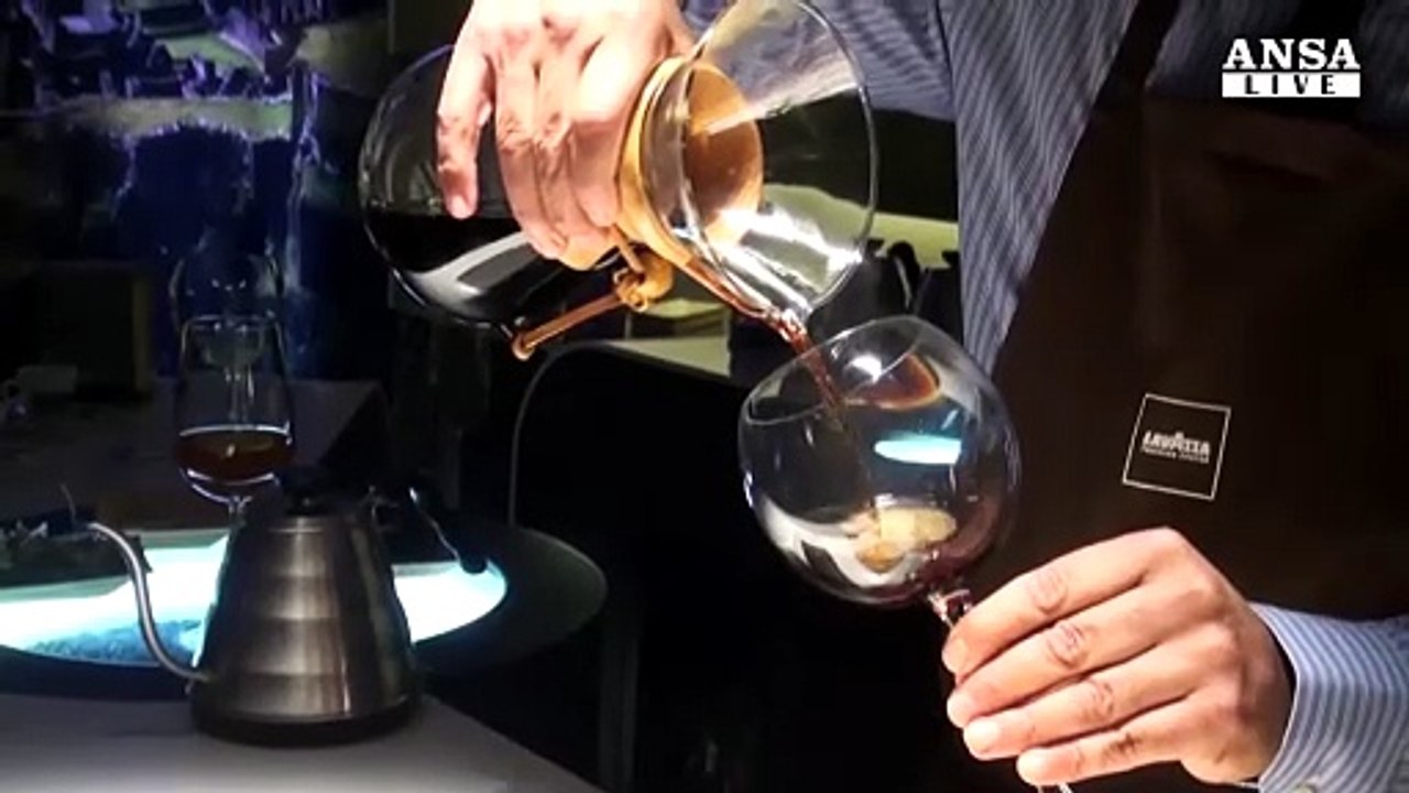 Agli italiani piace la moka, 87% la sceglie per caffe' a casa
