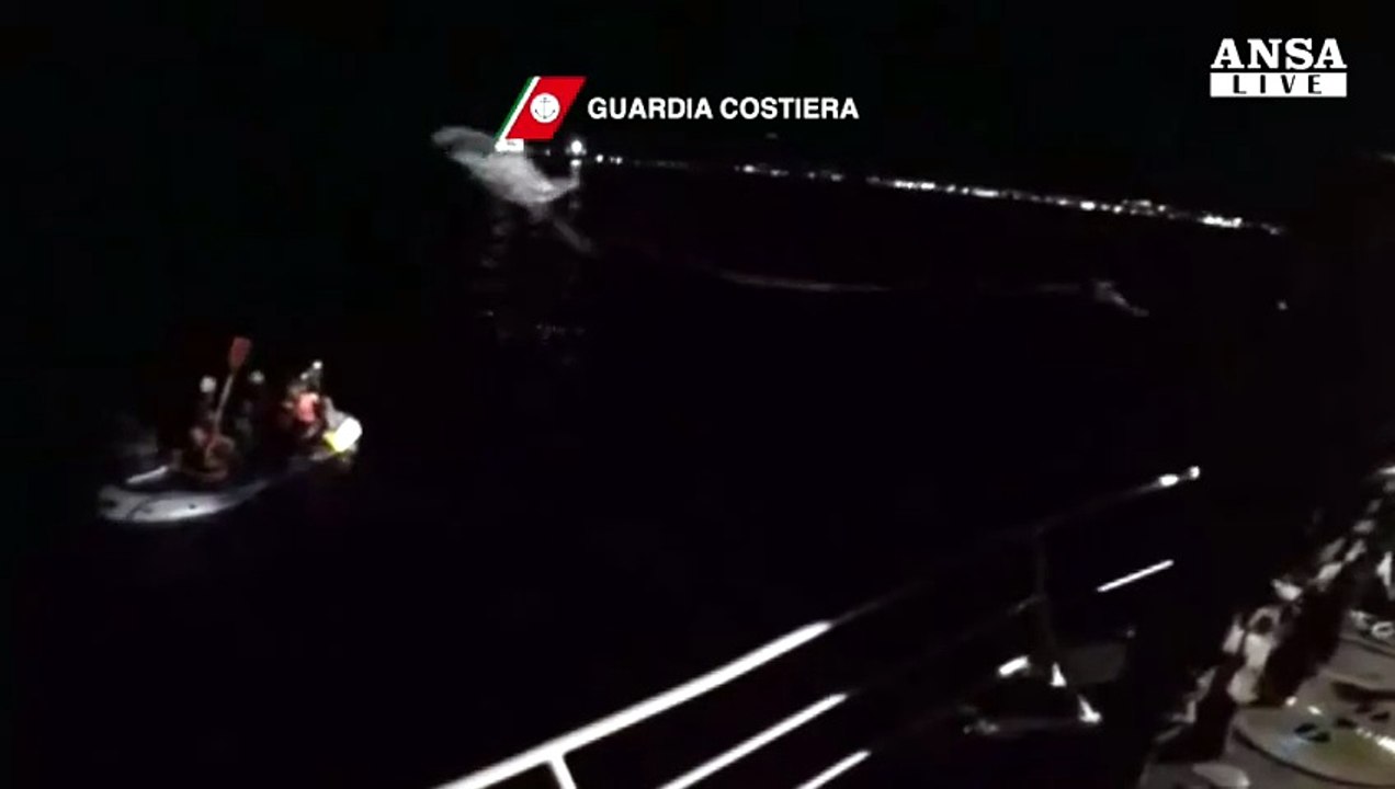 Migranti: naufragio Egeo, 7 vittime, anche 5 bambini