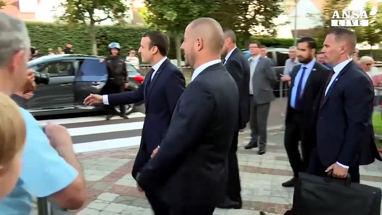 Macron perde popolarita'