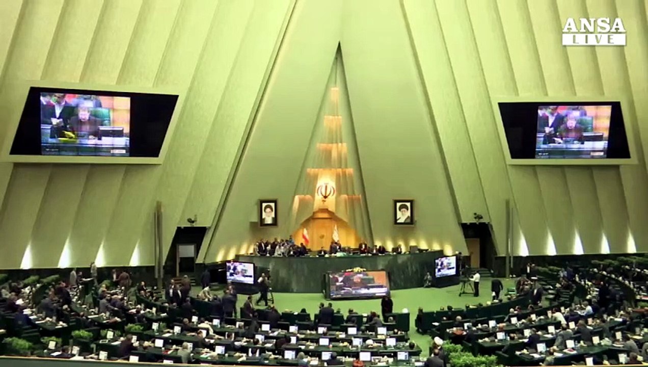 Iran, basta minacce Usa o riavvio nucleare in un'ora