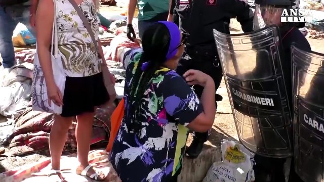 Migranti sgomberati: Comune trova accordo accoglienza