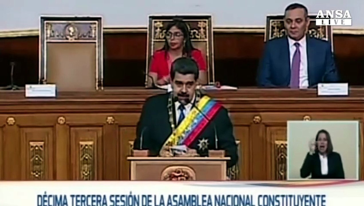 Maduro: "Saro' dittatore per la pace"
