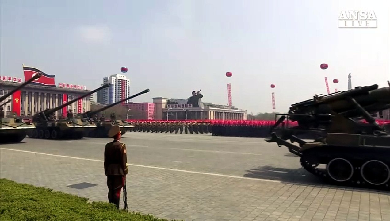 Corea Nord, Kim: osservo azioni usa prima di lanciare missili