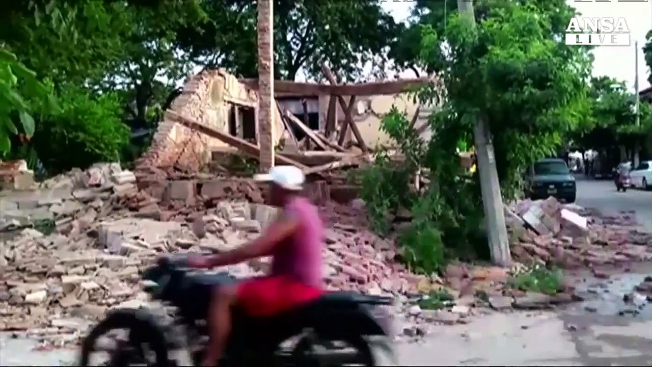 Violento terremoto in Messico, 36 morti, crolli e paura