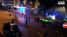Londra, 6 feriti in attacco con acido
