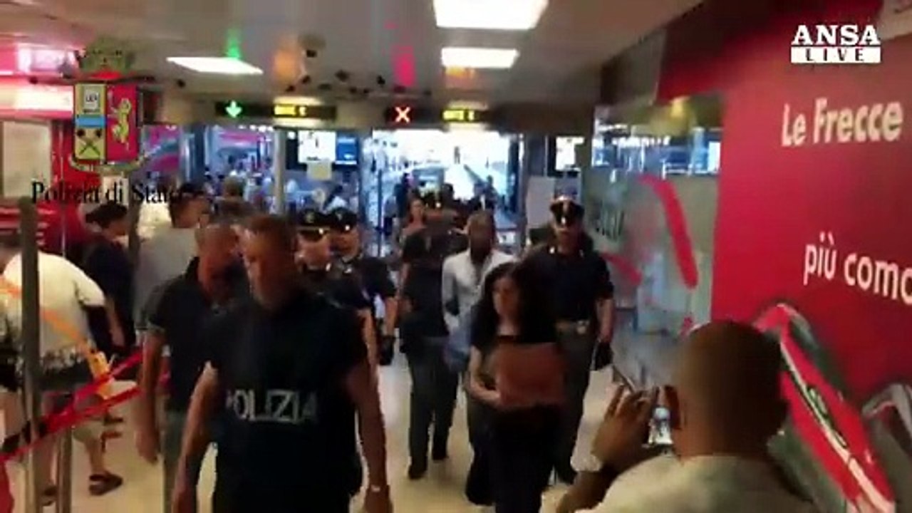 Uccide madre e sorella, interrogato