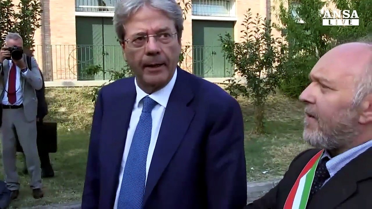 Addio Costa, interim a Gentiloni