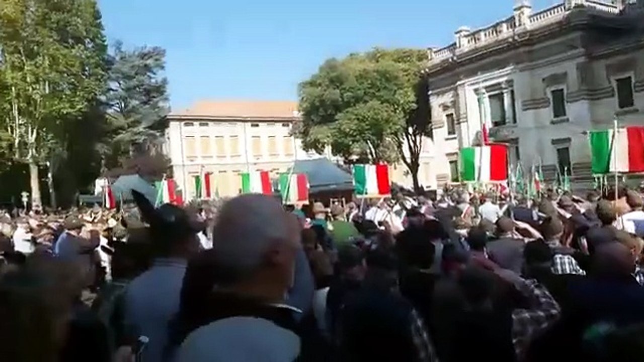 Ammaina bandiera