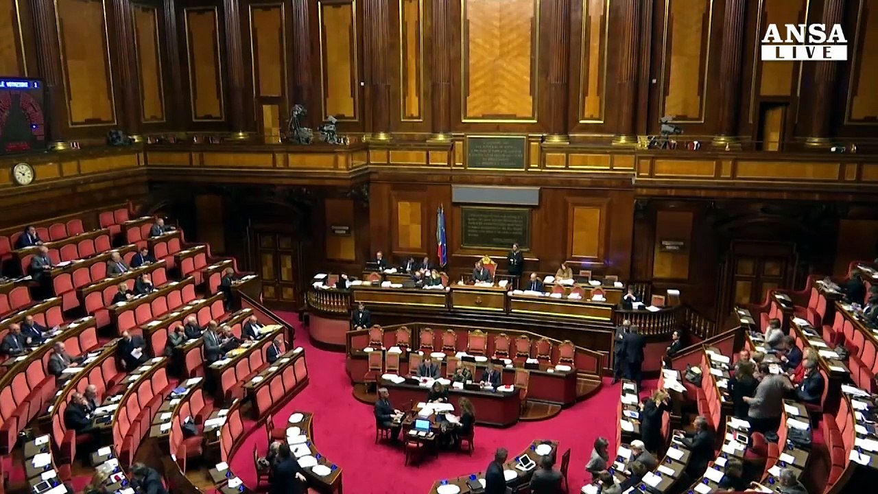 Manovra supera prima prova Senato, polemica sulle mance