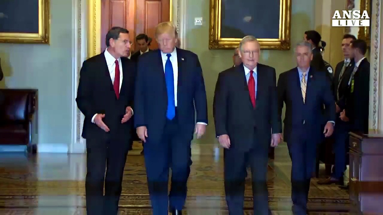 Trump replica a May, "occupati del terrorismo in Gb"