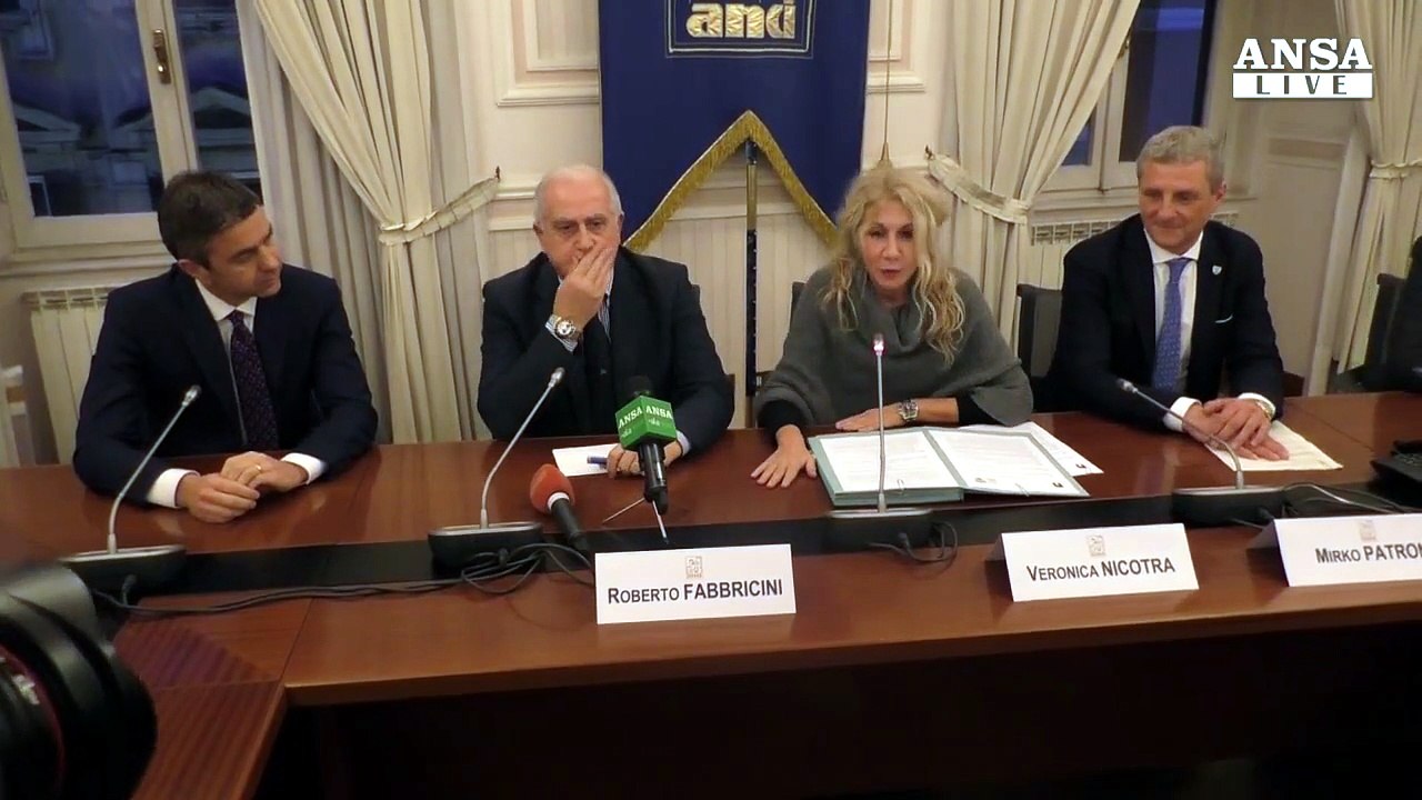Calcio, firmato accordo tra Anci e Figc