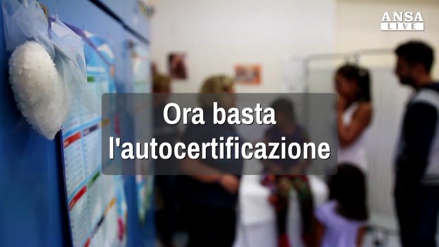 Vaccini, a scuola basta l'autocertificazione