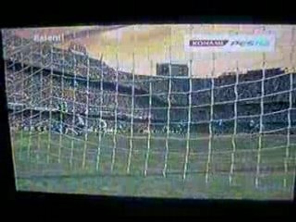 Superbe retourné de Nedved marqué par Rabah