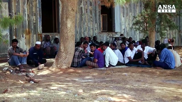 Migranti: Amnesty,governi Ue complici torture in Libia