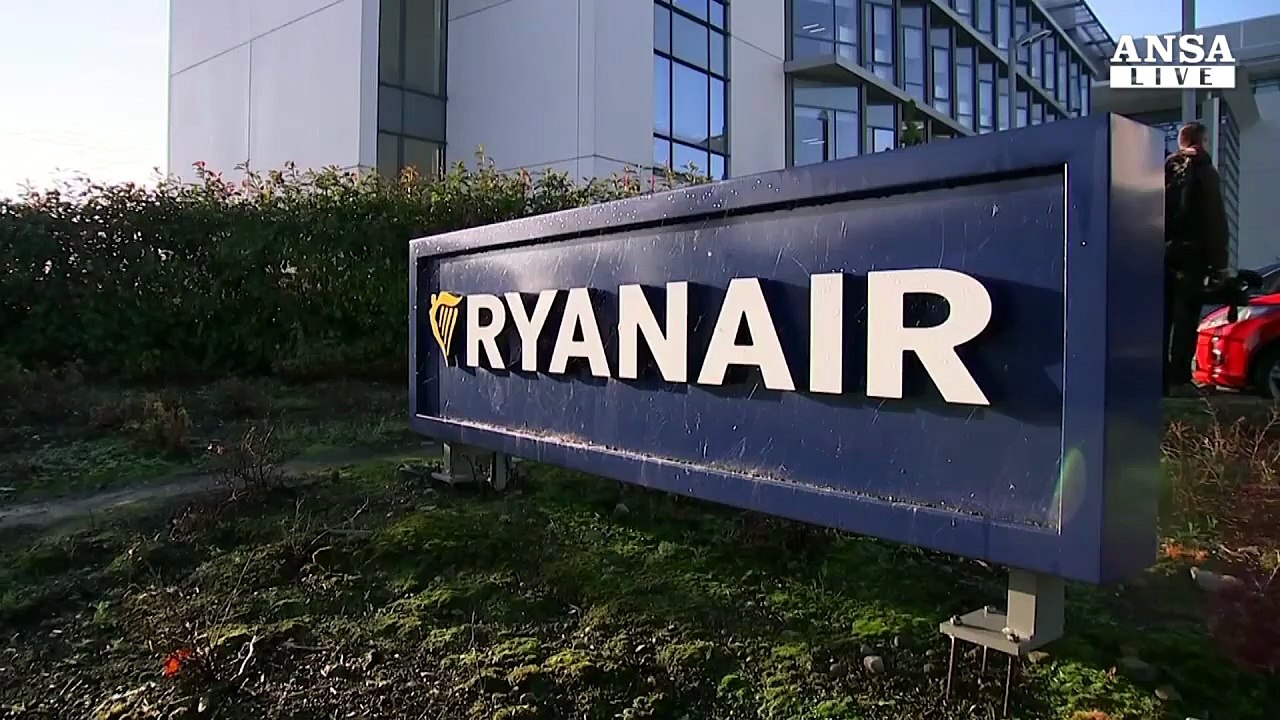 Ryanair ai piloti: sanzioni a chi sciopera