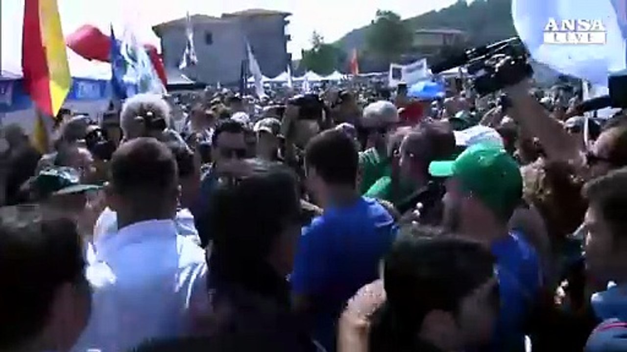 Bagno di folla per Salvini a Pontida