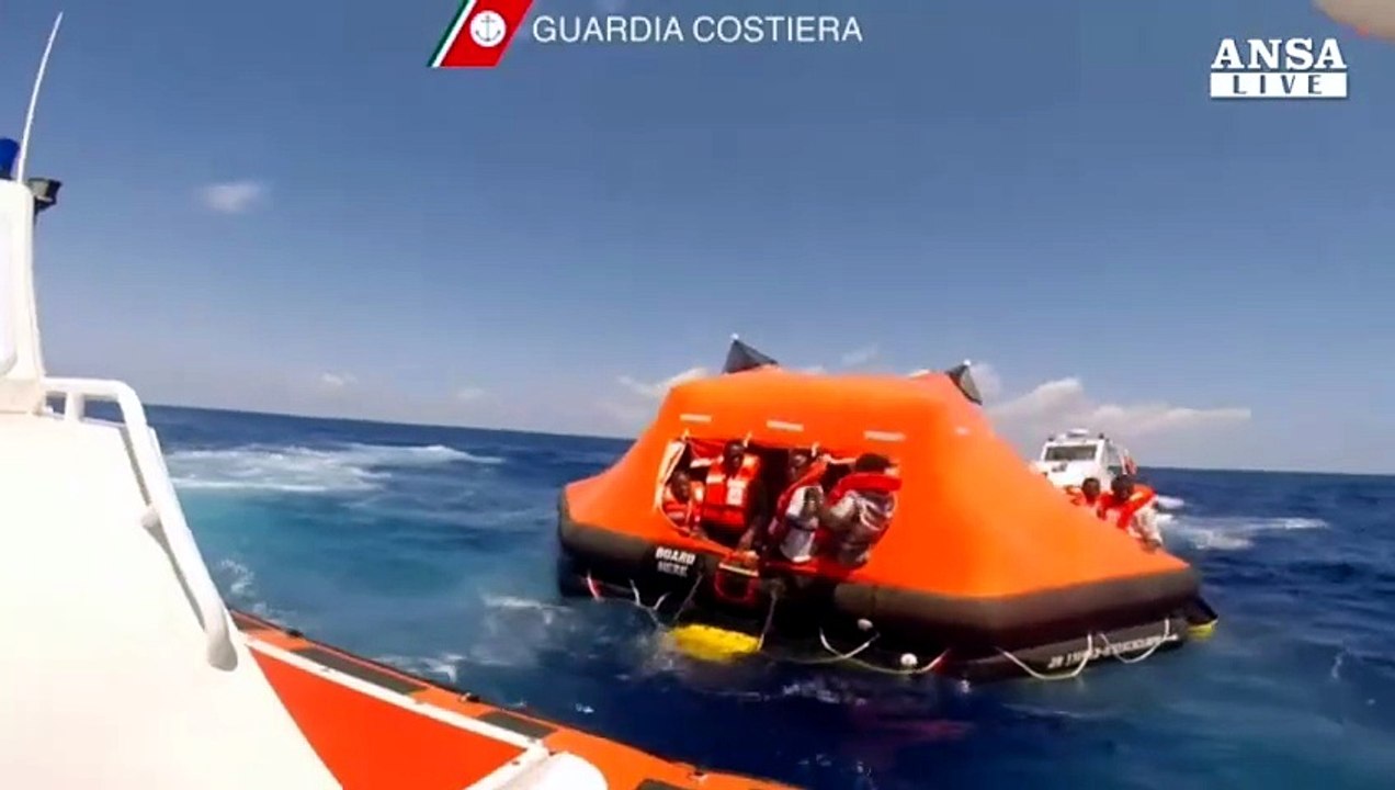 Migranti: bozza dl, 10 motovedette e 2 navi a Libia