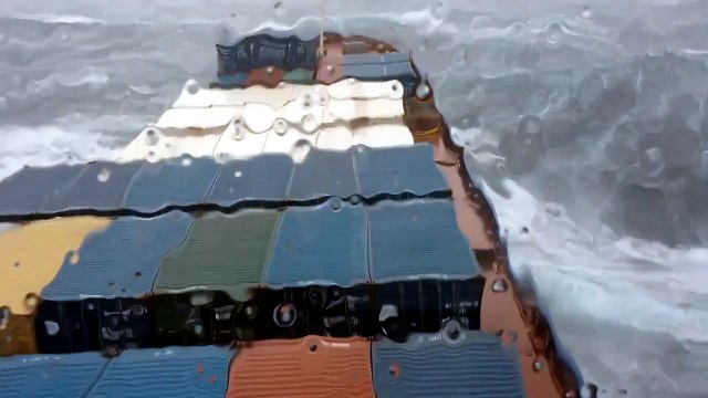 Onde gigantesche colpiscono il cargo Video