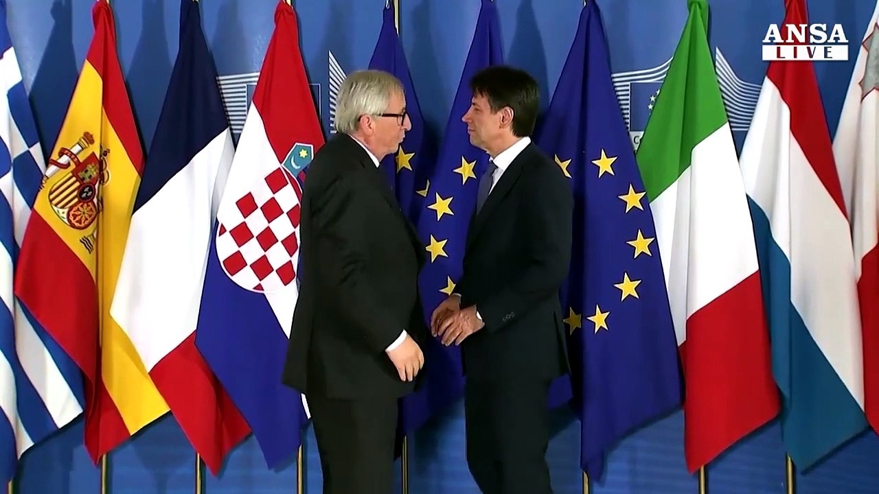 L'Ue apre all'Italia sui migranti, Conte esulta
