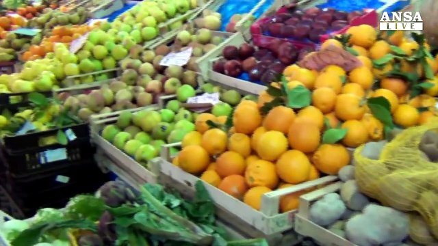 Italiani spreconi, ogni anno 8,5 mld cibo in spazzatura