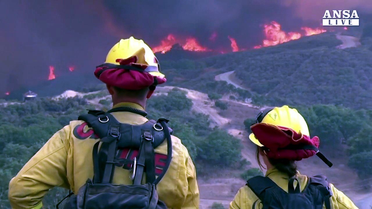 Incendi in California, oltre mille case distrutte