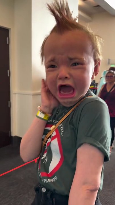 Hilarious Baby Transformation: Cute Toddler or Angry Punk Rocker? 👶🤘