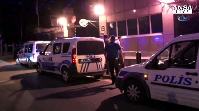 Turchia: Ankara, spari contro ambasciata Usa