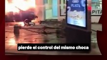 Un automovilista chocó contra un edificio en Recoleta, Buenos Aires, y el vehículo se incendió por completo.
