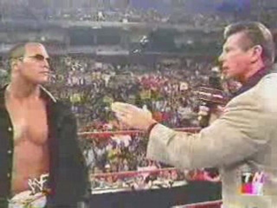 The Rock Returns To Raw 2001