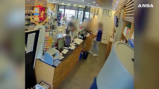 Roma, arrestati due rapinatori seriali di supermercati e farmacie