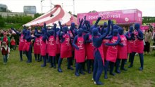 Lituânia fica cor-de-rosa em festival gigante de sopa fria