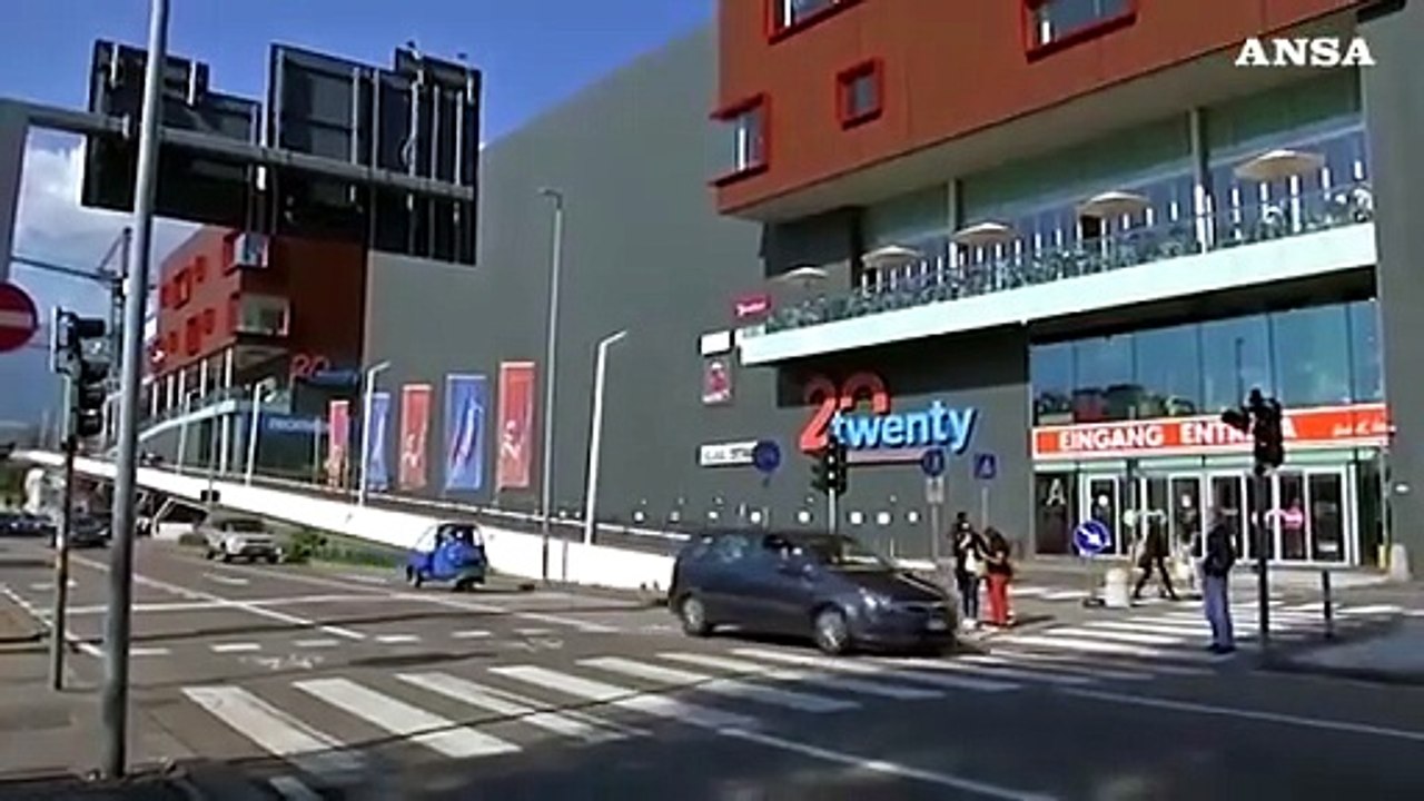 Vaccini al centro commerciale, a Bolzano ci si immunizza tra un acquisto ed un altro