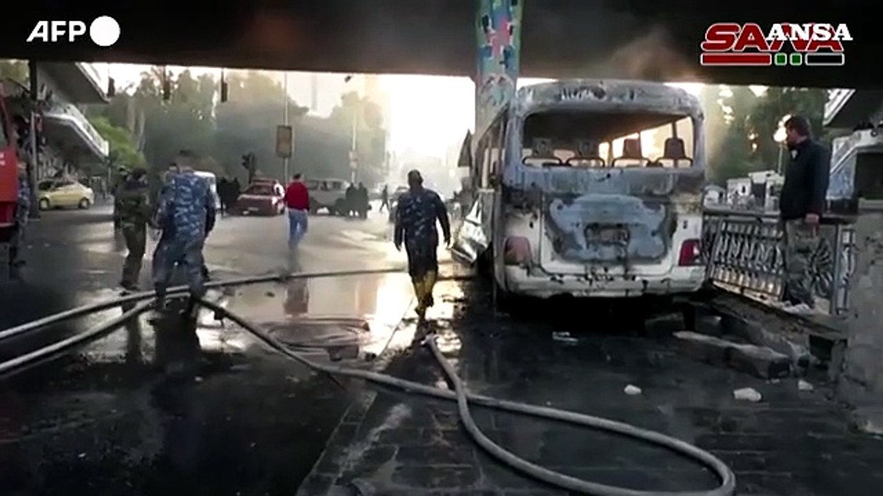 Siria, due bombe contro un bus dell'esercito: almeno 13 morti
