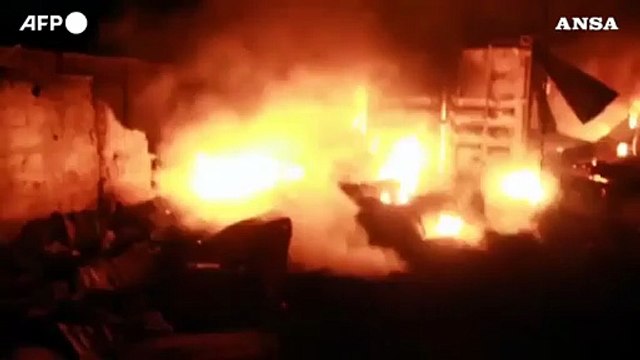 Sierra Leone, esplode un deposito di carburante: almeno 92 morti