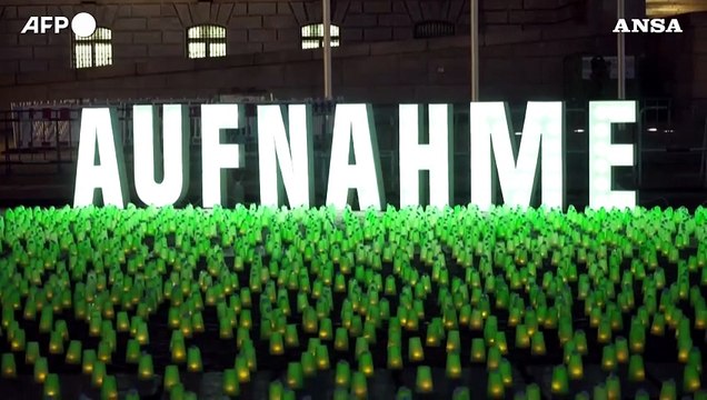 Berlino, seimila lanterne verdi per fare luce sulla situazione dei migranti al confine tra Polonia e Bielorussia