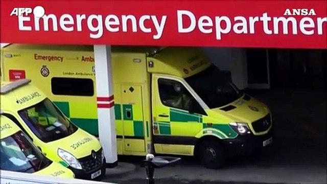 Covid, la Gran Bretagna corre con le terze dosi: 2 milioni di booster in 7 giorni