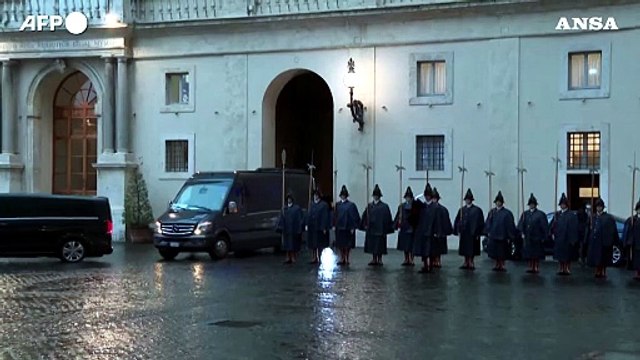 Il presidente Macron in Vaticano per l'udienza dal Papa