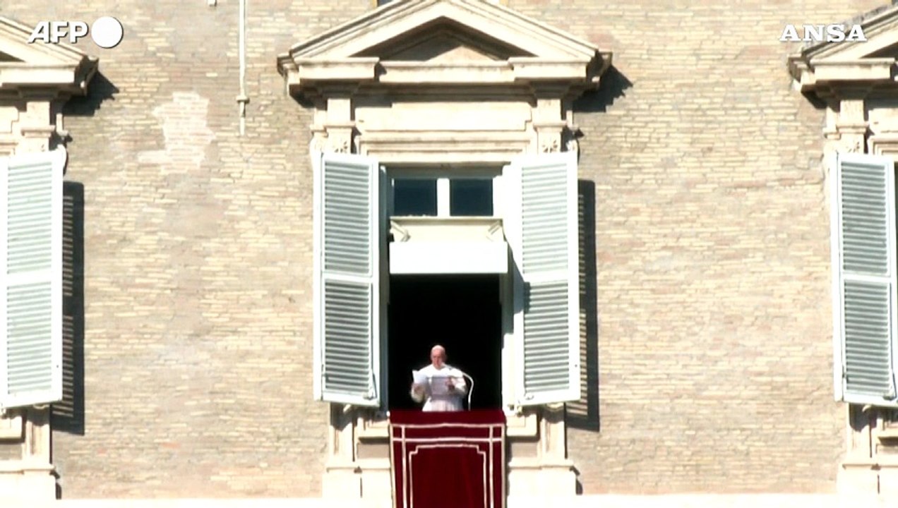 Ucraina, Papa: "Aprire un serio dialogo, le tensioni non si risolvono con le armi"