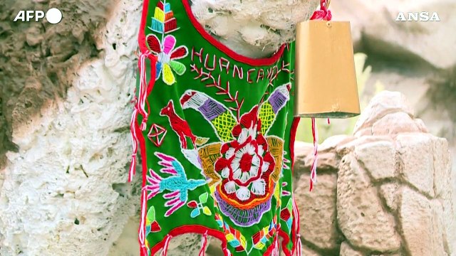 Vaticano, dal Peru' il presepe allestito in piazza San Pietro