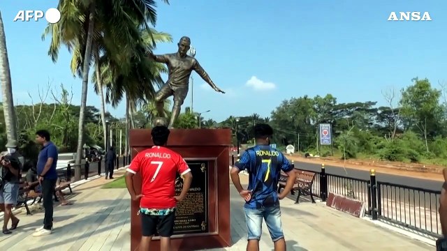 La statua di Cristiano Ronaldo divide Goa: Siamo un'ex colonia, era meglio un calciatore indiano