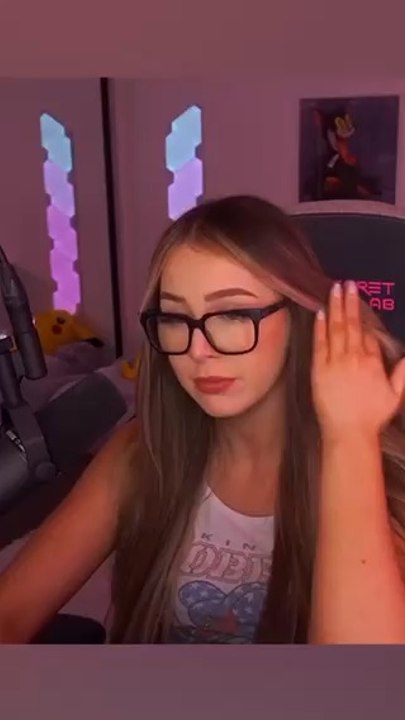 I thought they were tryna sponsor me or give me free ones 🥲😤😩😩 #twitch #twitchstreamer #twitchclips #twitchmoments #gamergirl #pickupline #jokes