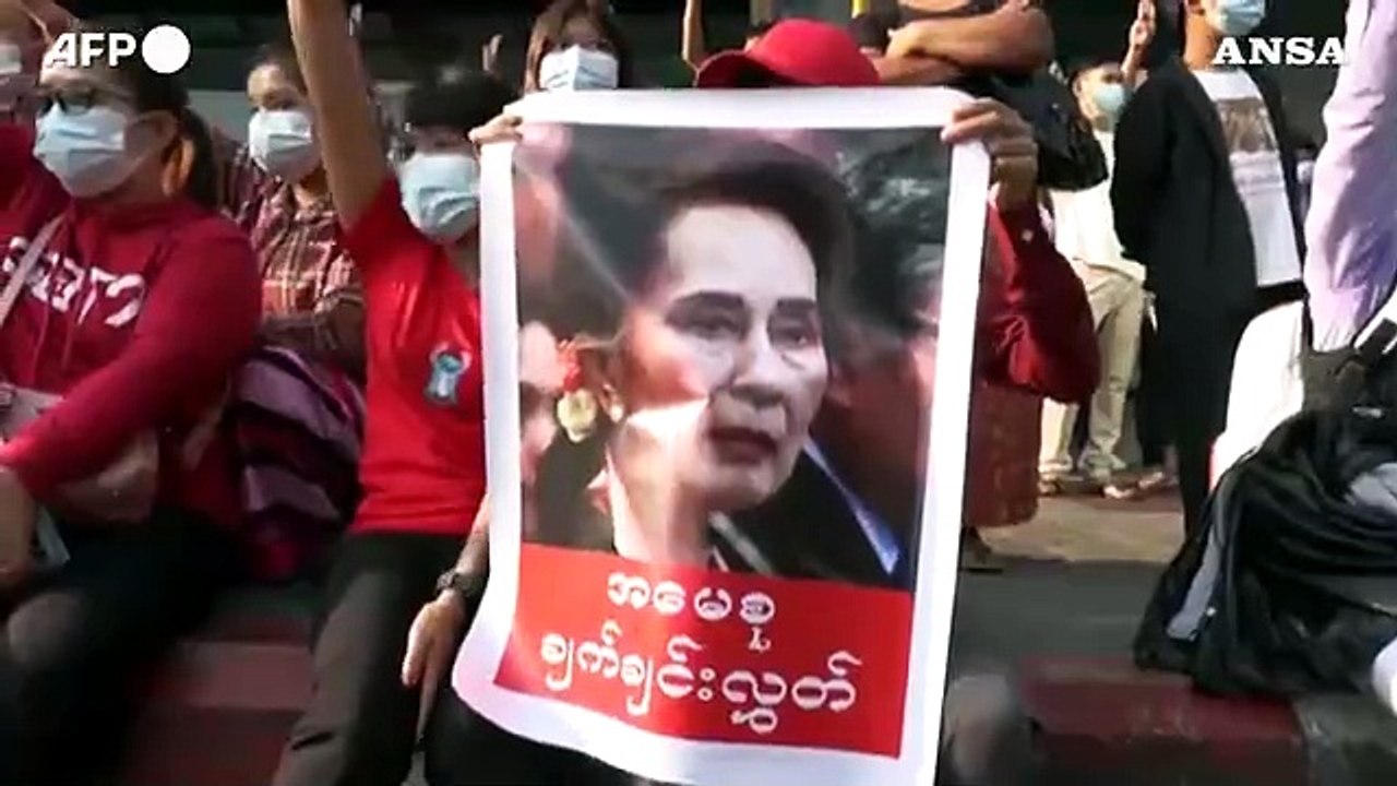 Birmania, Aung San Suu Kyi incriminata anche per frodi elettorali